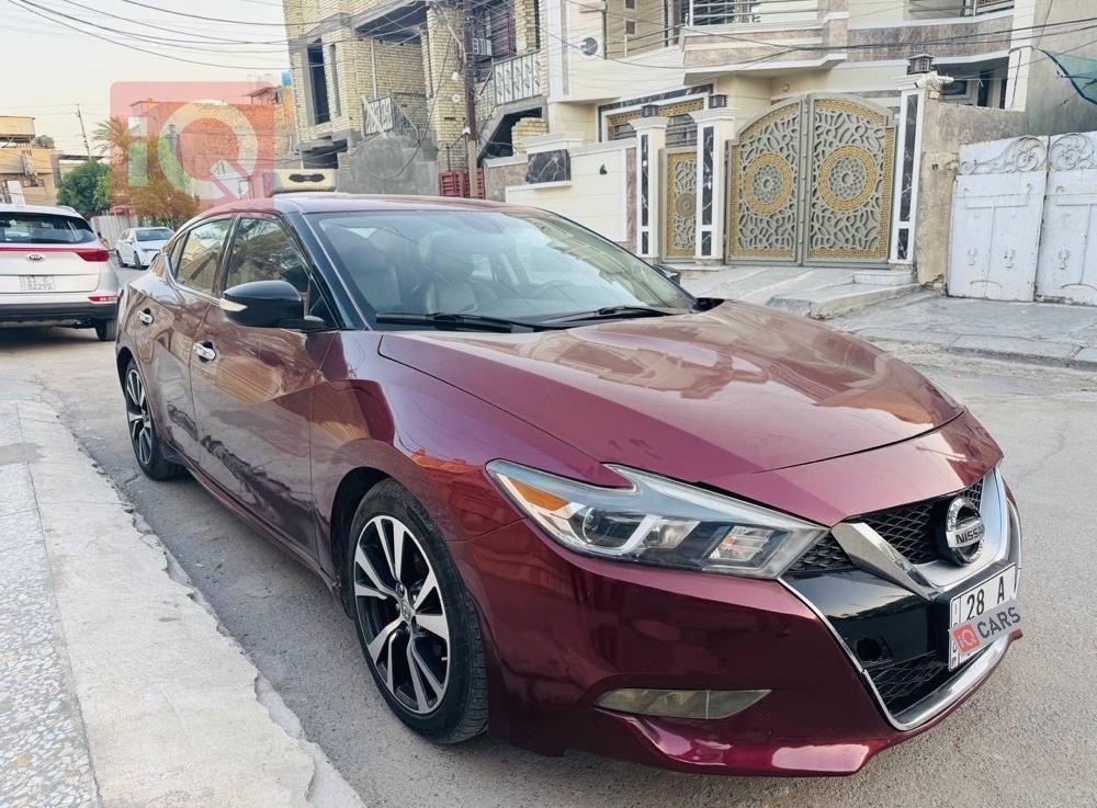 نيسان ماكسيما